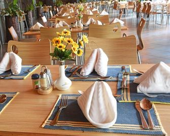 Imperial Resort Beach Hotel - Entebbe - Restaurant