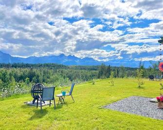 Hyer Mountain Vista-Chugiak Bungalow - Palmer - Patio