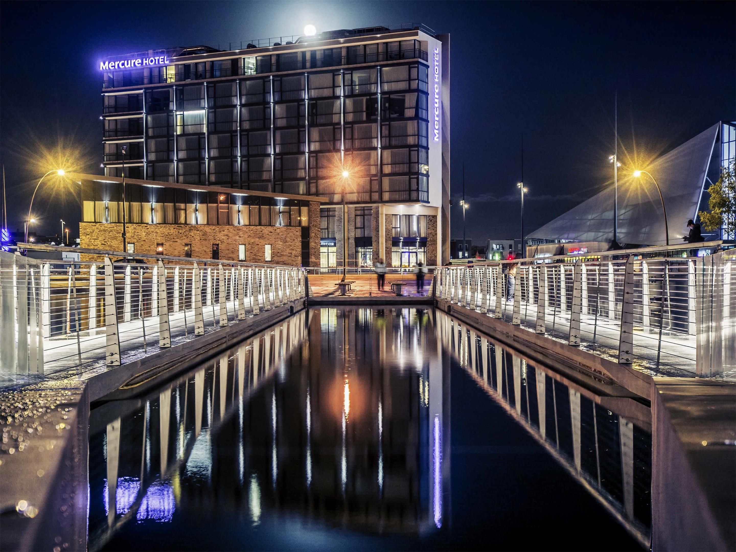 هوتل ميركيور شيربورج سنتر بورت