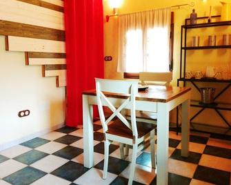 Suite Love - Nava del Barco - Comedor