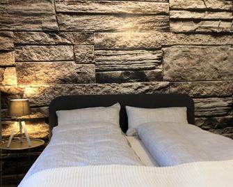 Ferienzimmer Tübingen - Tübingen - Schlafzimmer