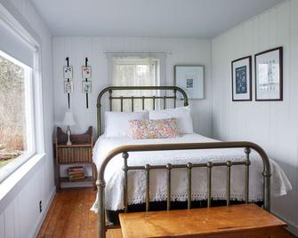 Private oceanside cottage with magnificent views! - Spruce Head - Habitación