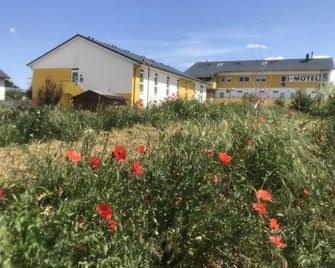 i-Motel - Obertshausen - Buiten zicht