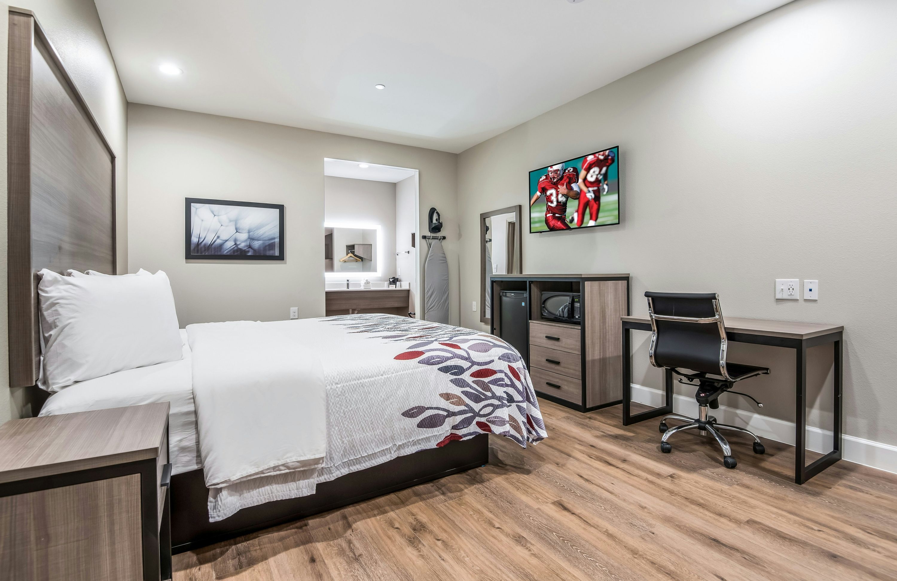 Red Roof Inn & Suites Mobile SW - I-10 - Mobile - Schlafzimmer