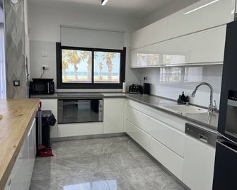 Villa Miroir - Ashdod - Kitchen