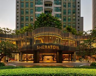 Sheraton Surabaya Hotel & Towers - סוראבאיה - בניין