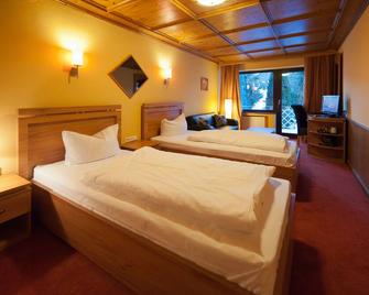Atlas Grand Hotel - Garmisch-Partenkirchen - Bedroom