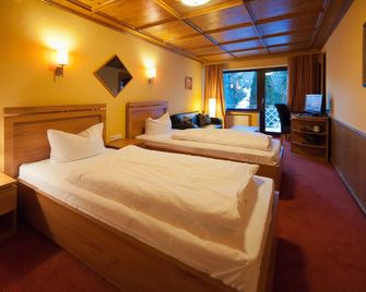Atlas Grand Hotel - Garmisch-Partenkirchen - Bedroom