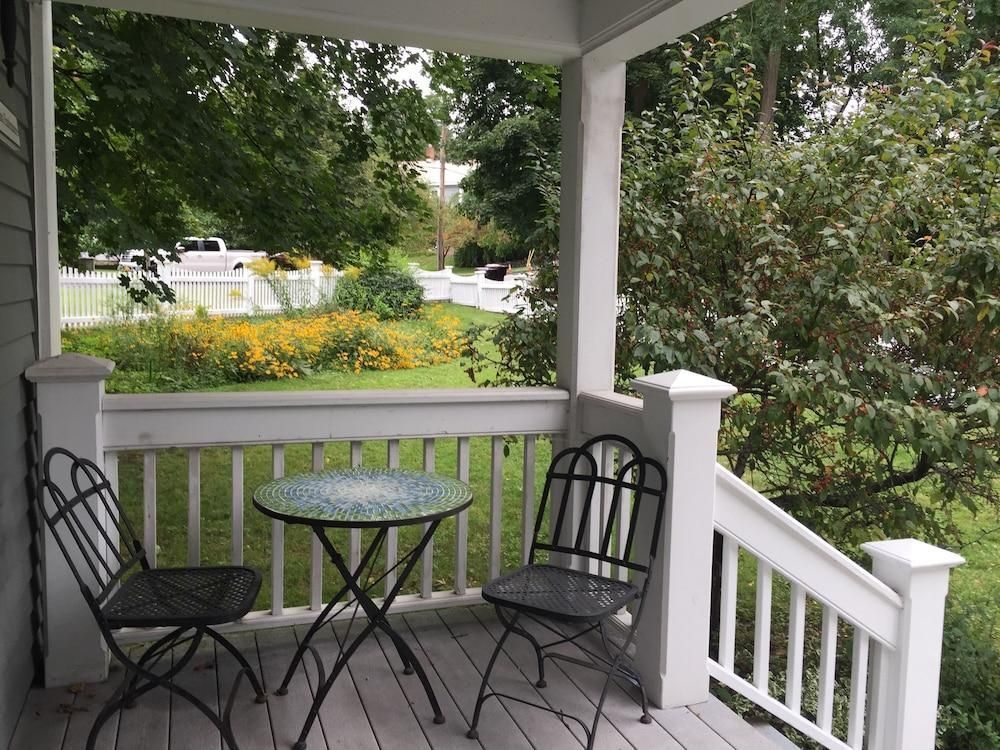 The Eddington House Inn