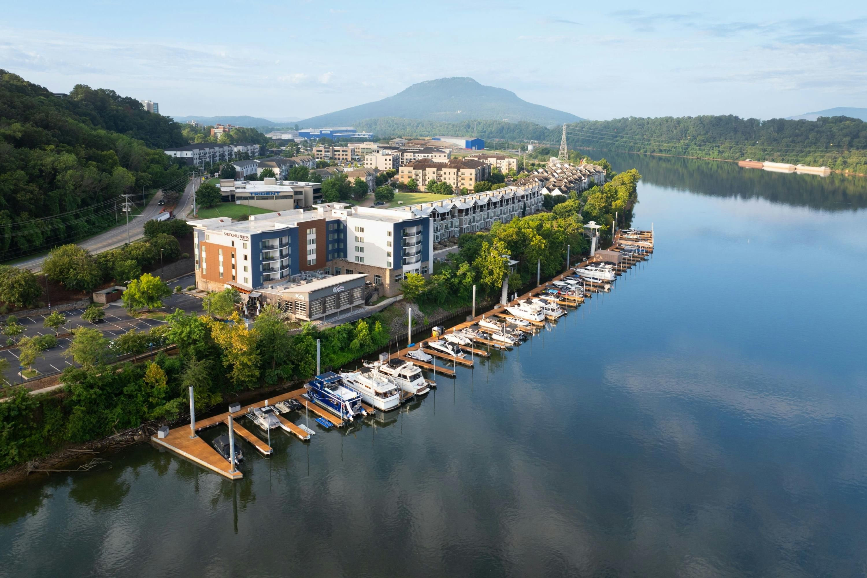 SpringHill Suites by Marriott Chattanooga Downtown/Cameron Harbor - Chattanooga - Vista del exterior