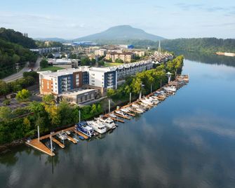 SpringHill Suites by Marriott Chattanooga Downtown/Cameron Harbor - Chattanooga - Vista del exterior