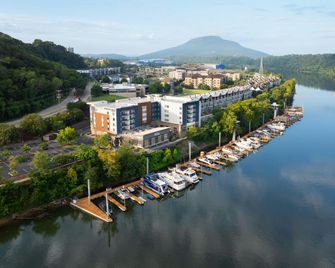 SpringHill Suites by Marriott Chattanooga Downtown/Cameron Harbor - Chattanooga - Vista del exterior