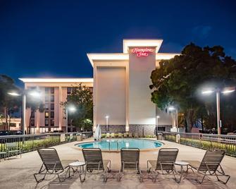 Hampton Inn Tampa-Airport/Westshore - טמפה - בריכה