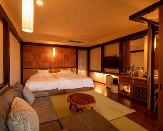 Gora Hanaougi - האקונה - חדר שינה