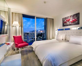 Le Bleu Hotel & Resort Kusadasi - Kusadasi
