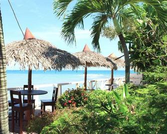 Bay View Hotel - San Carlos - Patio