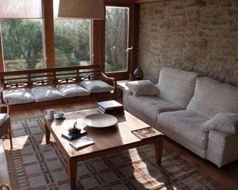 Zelaikoetxe House for 12 people + 4 Supletory, 16 - Quejana - Sala de estar