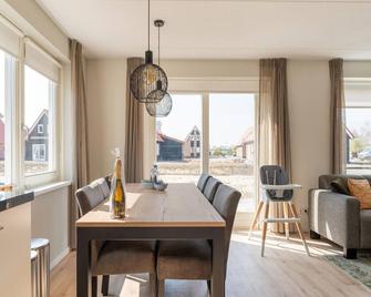 Holiday home in Scherpenisse with garden - Scherpenisse - Comedor