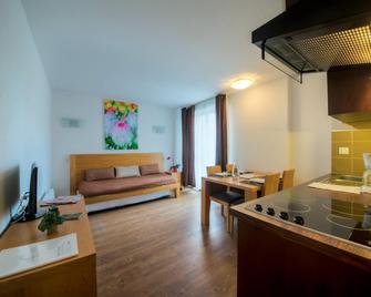 Comfort Aparthotel Mutzig Portes d'Alsace - Mutzig - Schlafzimmer