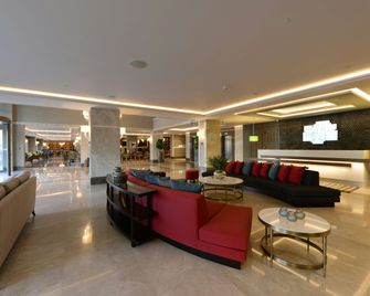 Holiday Inn Bursa - City Centre By IHG - Bursa - Lobby