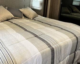 Private Rv - Waycross - Schlafzimmer