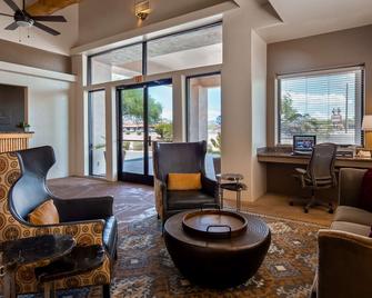 Best Western Apache Junction Inn - Apache Junction - Living room