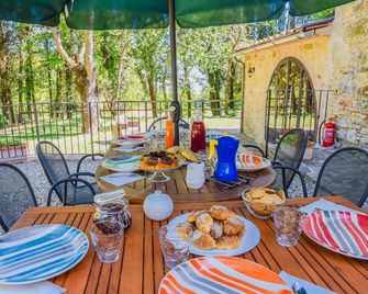 Villa With Private Pool, Air Conditioning In Val D'orcia. Very Quiet Place!!! - Sarteano - Restaurant