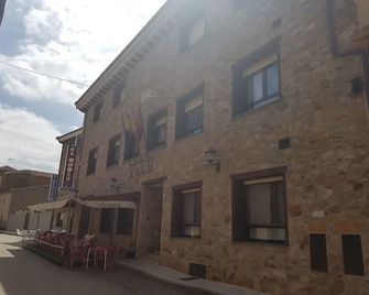 오텔 엘 로블레 - 타바라 - 건물