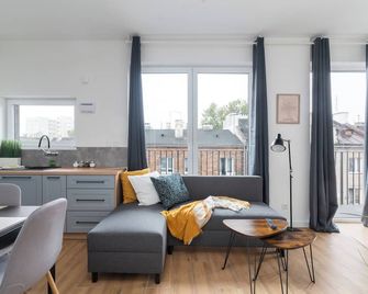 لاينبورج فيلا أبارتمنتس - وارسو - غرفة معيشة