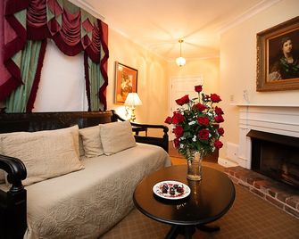 Monmouth Historic Inn - Natchez - Olohuone