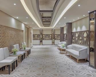 Crowne Plaza Riyadh Palace - Riyadh - Restaurant