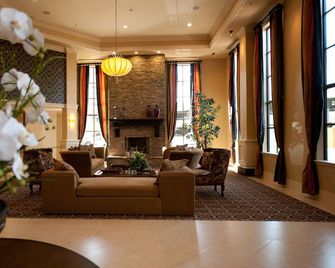 Grand Hotel at Bridgeport - Tigard - Lobby