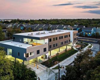 Upstay New Renos Spacious Apartment near SoCo - Austin - Gebäude