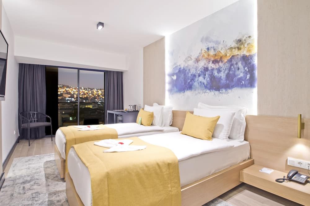 Bedroom view of Hotel 86 By Katipoglu