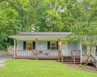 3 Mi to Cherokee Reservoir: Blue Haven Bungalow - Morristown