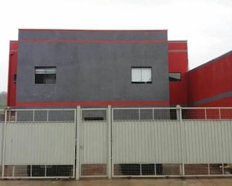 Acomodações Silvestre - Taubate - Gebouw