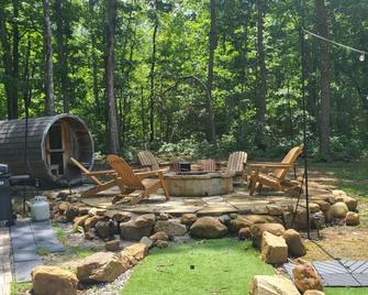 Ryan's World at The Retreat at Sunset Bluff - Monteagle - Innenhof