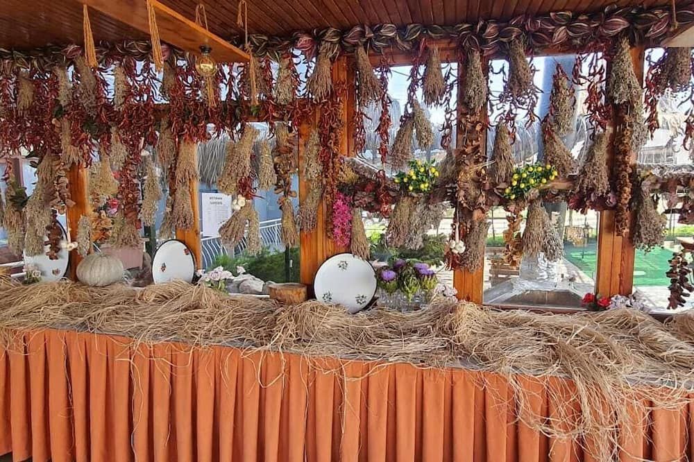 Grand Yayla Hotel - צזמה