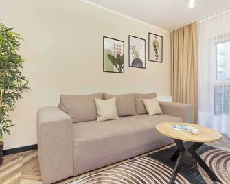 Jasny i Elegancki Apartament Pastelowa z Parkingiem by Noclegi Renters - Gdansk - Sala de estar