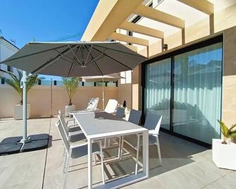 Villa 'Neubauvilla Mit Pool Los Montesinos' with Lake View, Wi-Fi and Air Conditioning - Los Montesinos - Patio