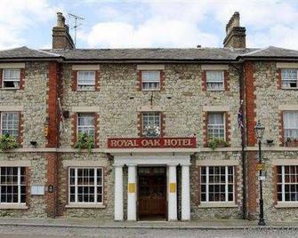 The Royal Oak Hotel - Sevenoaks - Building