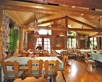Holiday Homes Lauterdoerfle, Hayingen - Hayingen - Restaurante