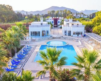 Zemda Hotel Gumusluk - Gümüşlük - Pool