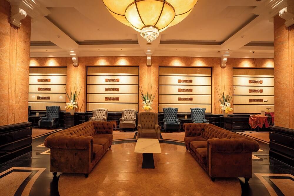 ريناي هوتل كوتا باهرو (فورمرلي ناون اس ذا جراند ريناي هوتل)