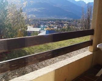 Charmant appartement T2 à Barcelonnette, 4 pers, balcon avec vue, parking - FR-1-165A-104 - Barcelonnette - Balkon