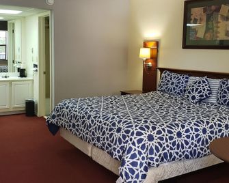 Swiss Village Inn - Eureka Springs