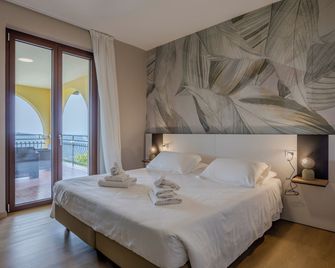 Residence San Michele - Costermano - Schlafzimmer