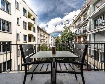 Nice and big 1 bedroom flat city center/near lake (Dahlia8) - Zurique - Varanda
