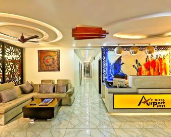 Hotel Airport Inn - New Delhi - Front desk