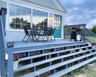 Oceanfront - Taunton Bay Cabin - Franklin - Balcony